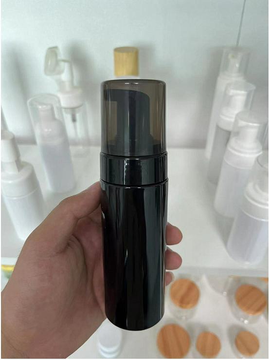 

Черные бутылки для пены и мусса для умывания - 150 мл и 120 мл 150ML