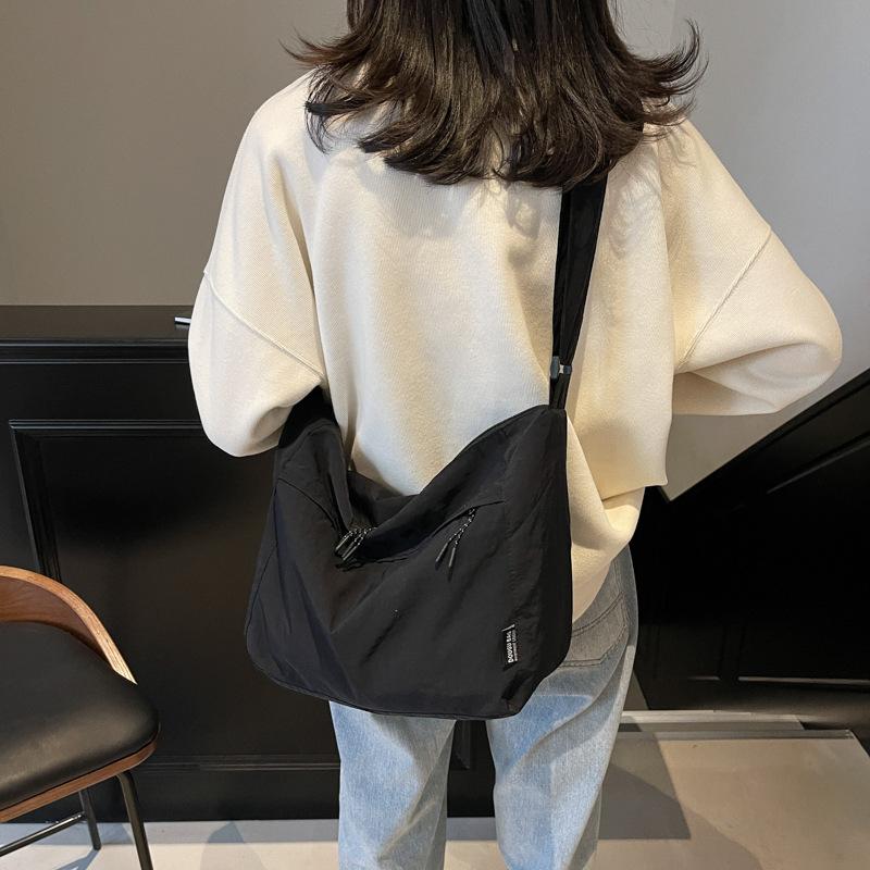2025 New Casual Cloth Bag, Foreign Lazy Style Bag, Women's Shoulder Crossbody Niche Design Commuter Tote Bag