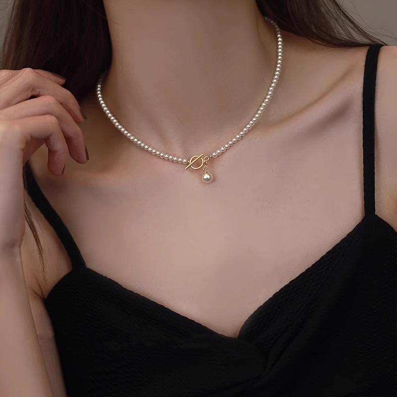 Shijia Extremely Fine Bead OT Buckle Necklace Women's Light Luxury Niche Highlight Glass Imitation Pearl Clavicle Chain Temperament Neck Chain