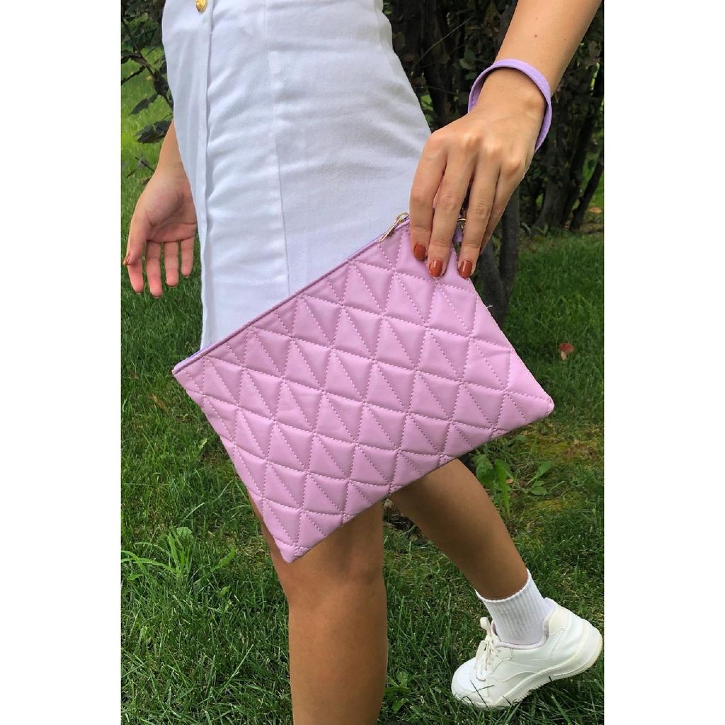 Black Patent Leather Triangle Patterned Portfolio Clutch Handbag