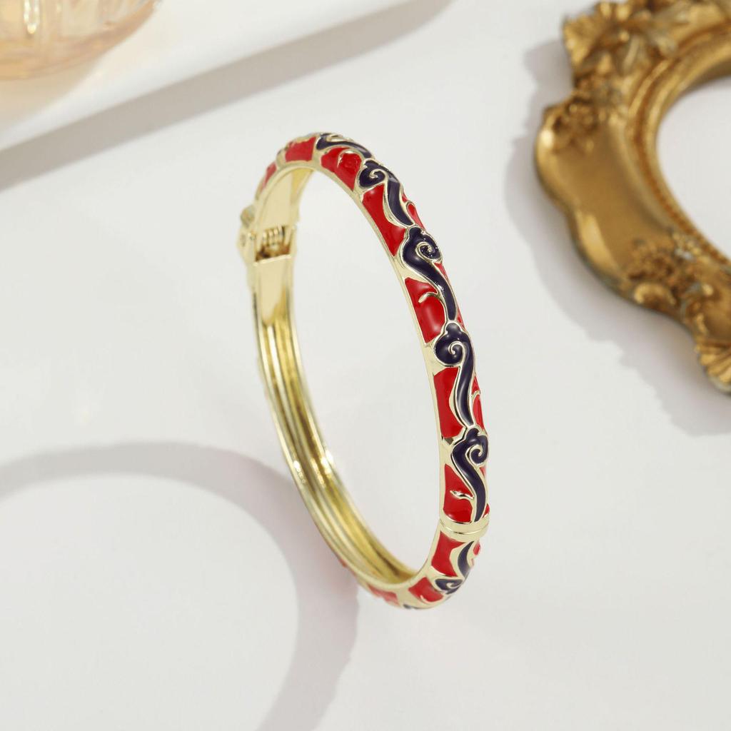 Süßes Tropföl-Armband aus Cloisonné-Emaille: Bunter Retro-Palaststil mit Glückswolken-Design