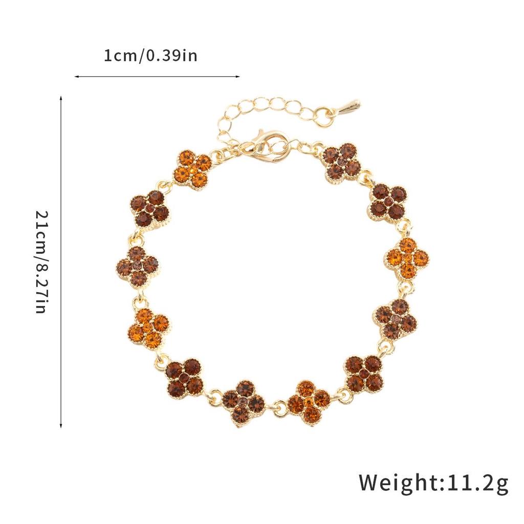 Bracciale Lussuoso Quadrifoglio di Diamanti: Elegante, Versatile e Raffinato per Donna