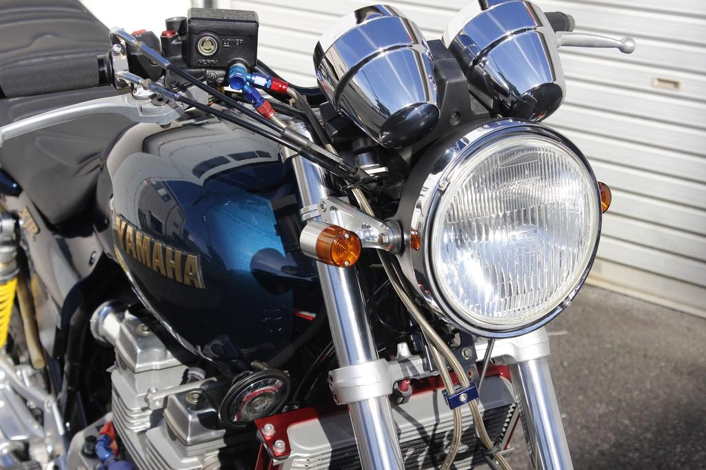 POSH FAITH Motorcycle Supplies Aluminiowy obrabiany kierunkowskaz 71 Typ Wąski Krótki Pobyt Pojedyncza żarówka 2 sztuki M10 Srebrna soczewka (Brak żarówki) Ciało/Pomarańczowy