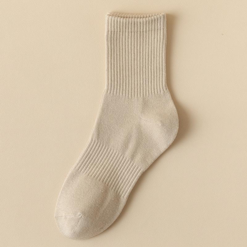 Female Spring and Autumn Fashion New Deodorizing Boneless Sports Tube Cotton Socks