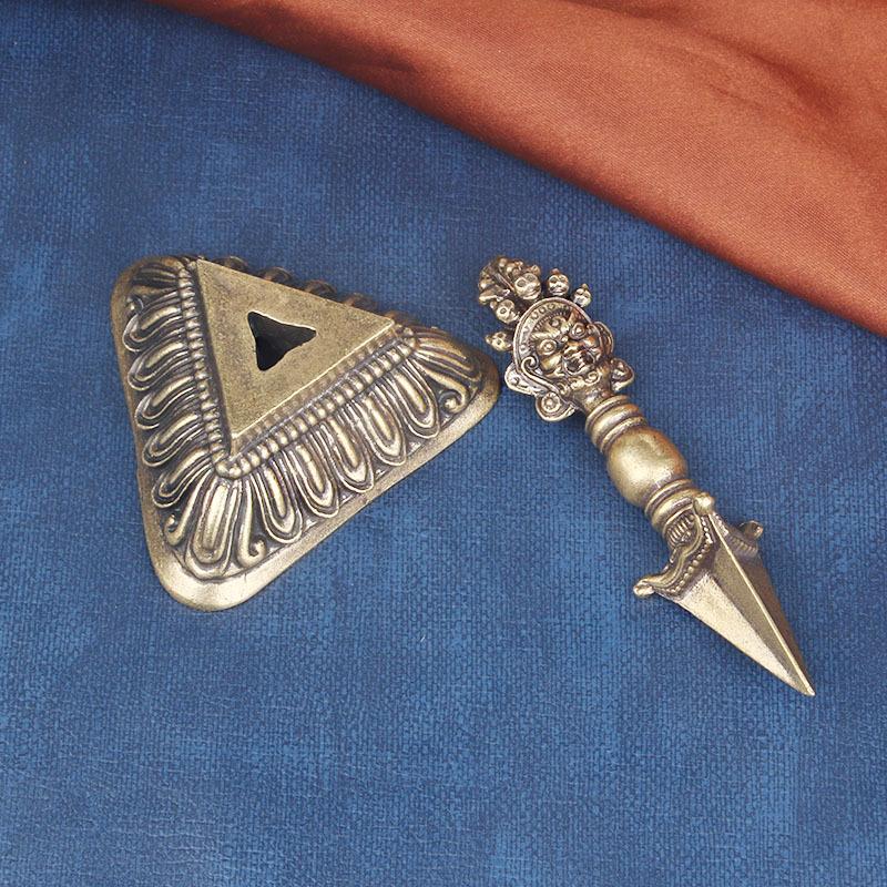 Brass Vajra Desktop Ornament Religious Ritual Instrument Demon Subduing Pestle Handheld Piece Collectible Old Copperware