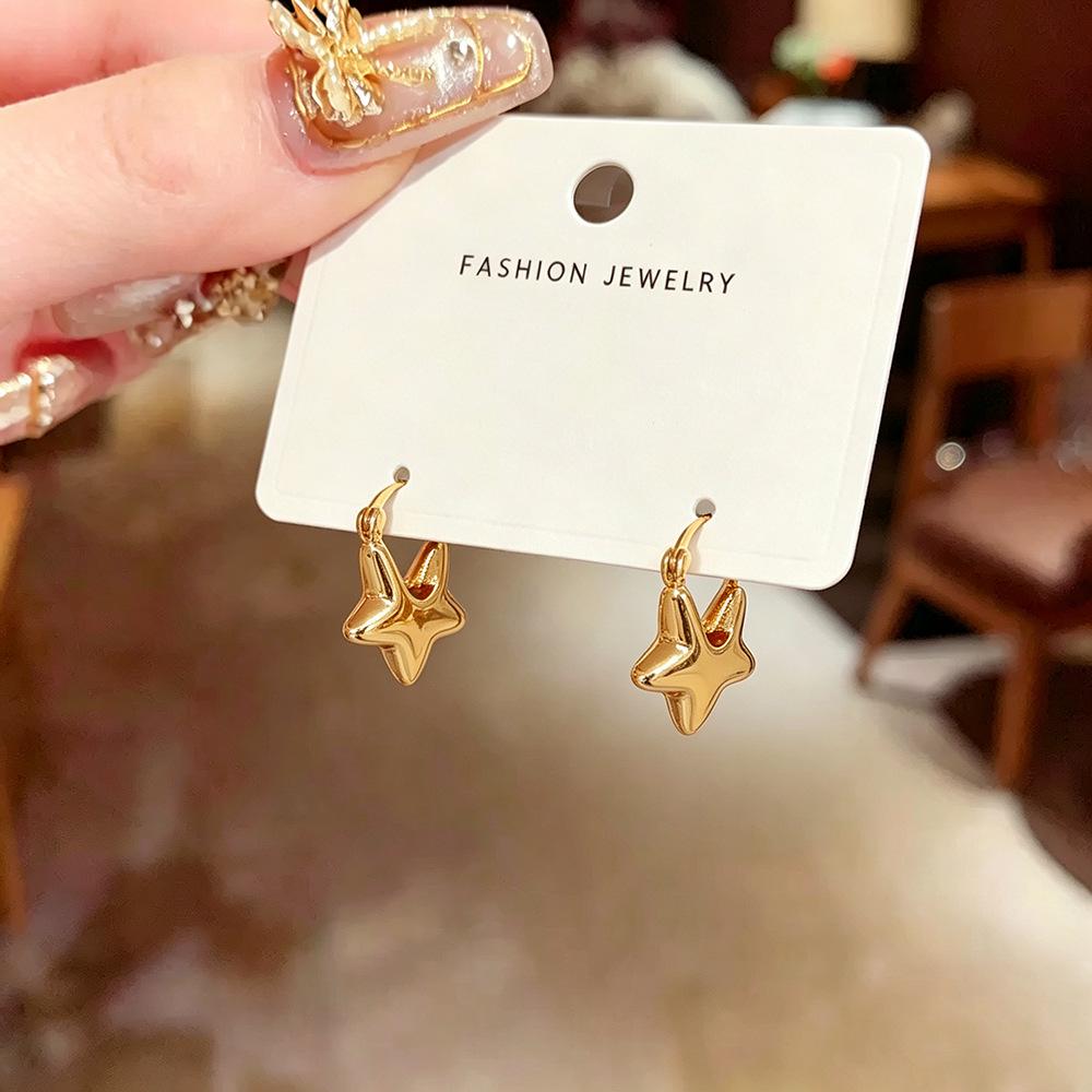 Exquisite Fashionable Star Earrings: Japanese-Korean Design, Versatile Light Luxury, Unique Personality Jewelry for Women