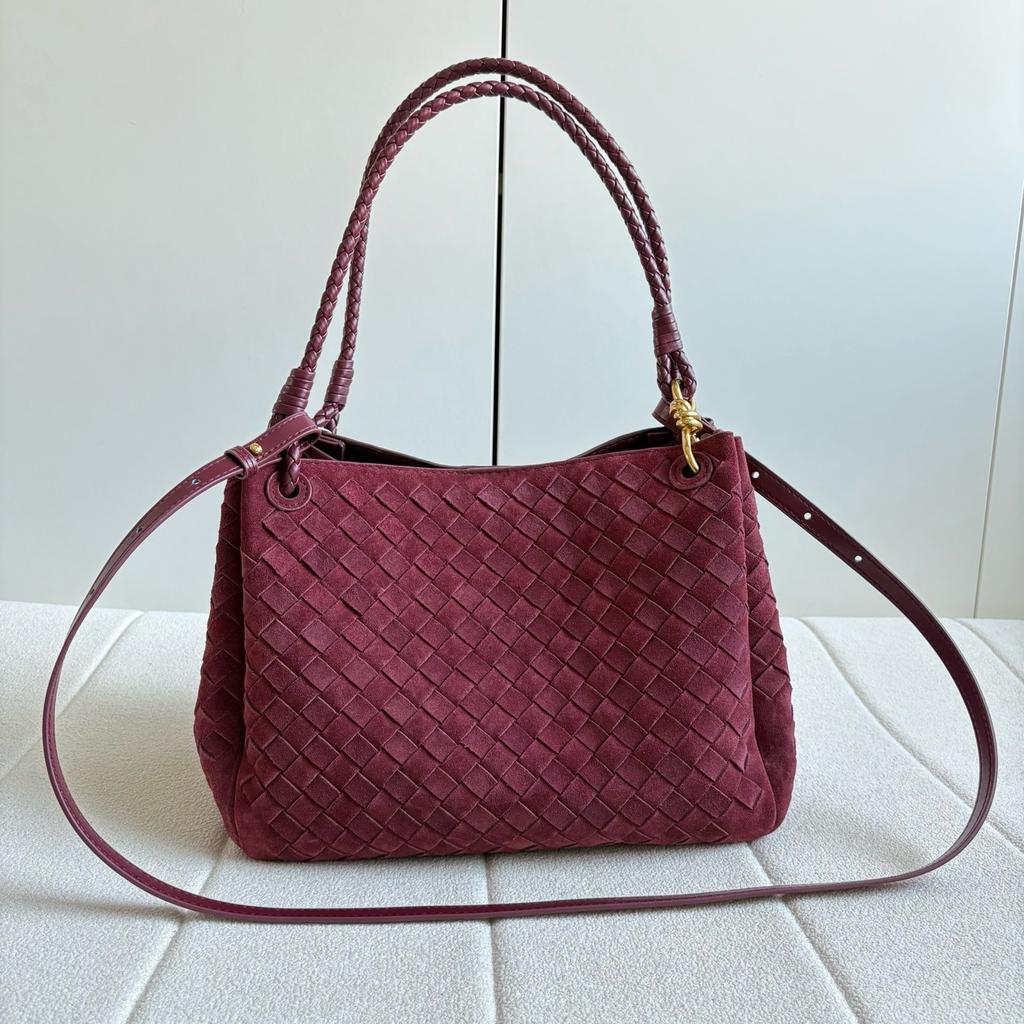 Cross-border First-layer Matte Cowhide Woven Parachute Bag Autumn and Winter Portable Bucket Bag Versatile Shoulder Messenger Women's Bag