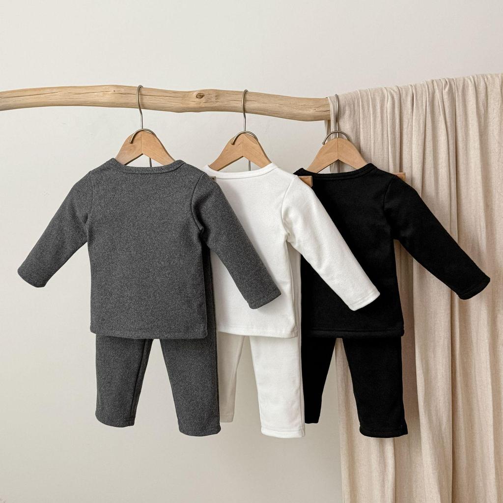 Children's Solid Color Warm Two-Piece Set for Autumn/Winter - Base Layer Shirt and Home Wear for Boys and Girls