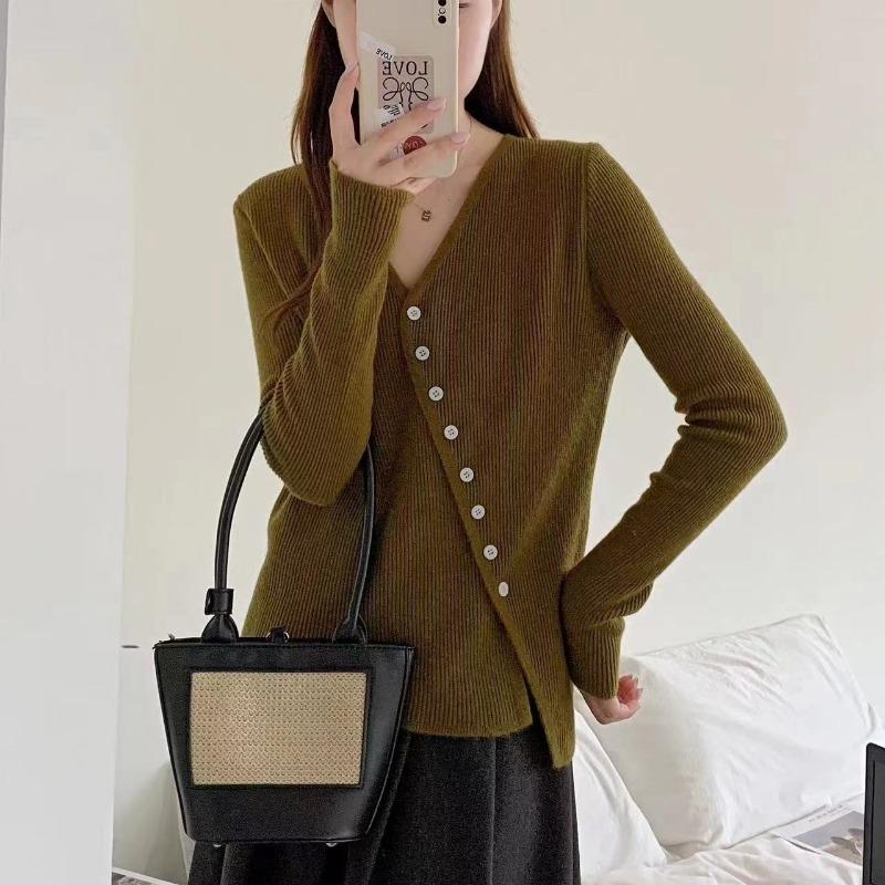 Early Autumn New Irregular Single-breasted Thin Design Loose V-neck Long-sleeved Knitted Sweater with Sweater Women