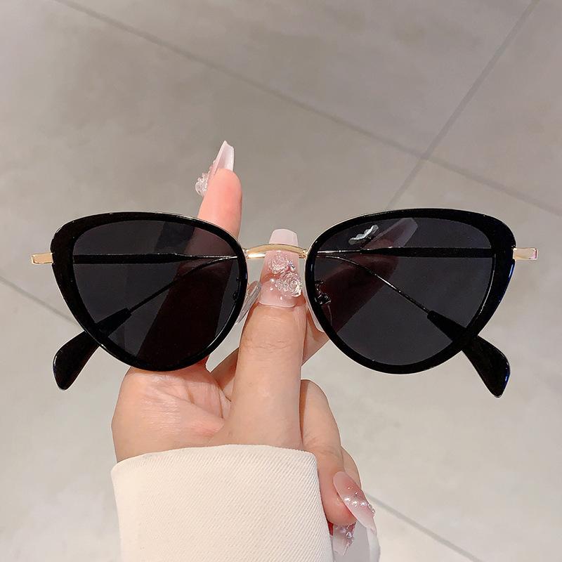 Luxury Brand Designer Triangle Cat Eye Sunglasses Vintage Steampunk Metal Women Men Fashion Sun Glasses