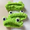 Women Headband Soft Coral Velvet Headband with Anti-Slip Teeth Cartoon Frog Design Elastic Hair Hoop Hair Fixing Hair Accessory