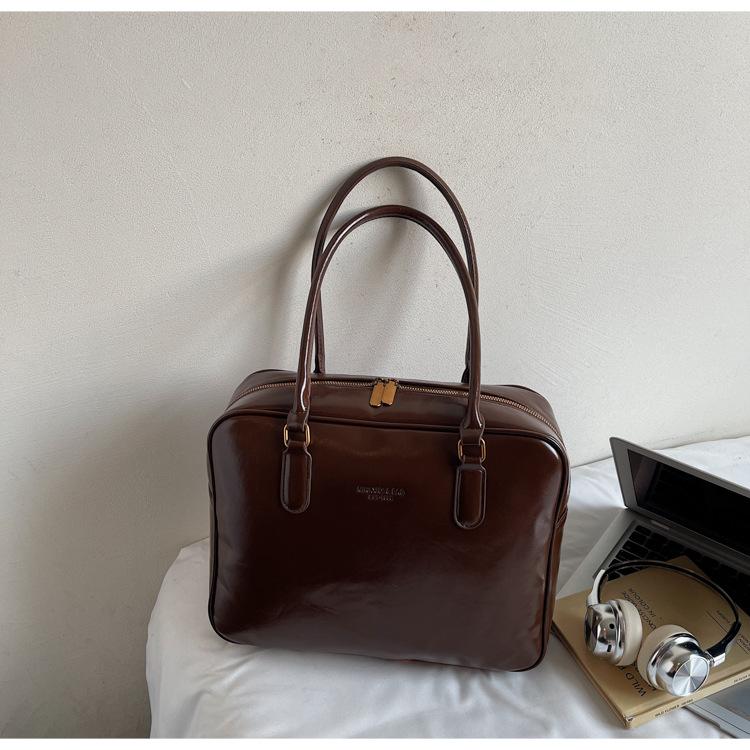 

2025 новый корейский нишевый ретро портфель модная большая вместимость дорожная сумка на плечо портфель женский