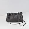 Stile minimalista texture primo strato pelle di pecora pieghettato borsa a nuvola borsa da sotto braccio donna 2026 nuova borsa a tracolla messenger da pendolare donna