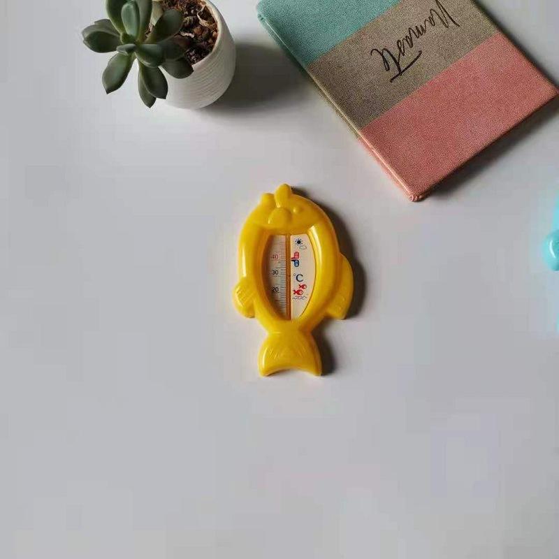 1 Stück Niedliches fischförmiges Baby-Wasserthermometer Babybad Bad Cartoon-Wasserthermometer Kinder-Innenraumthermometer