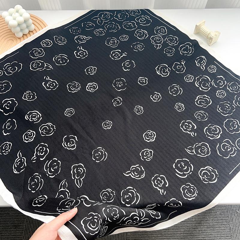 Korean version of simple rose light and ripe style temperament small square scarf silk scarf autumn and winter atmosphere retro herringbone