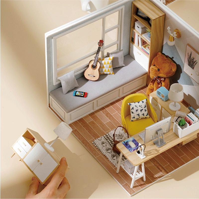 Kit de Casa de Muñecas DIY Montaje Estudio de Madera en Miniatura con Muebles para Niños Amigos