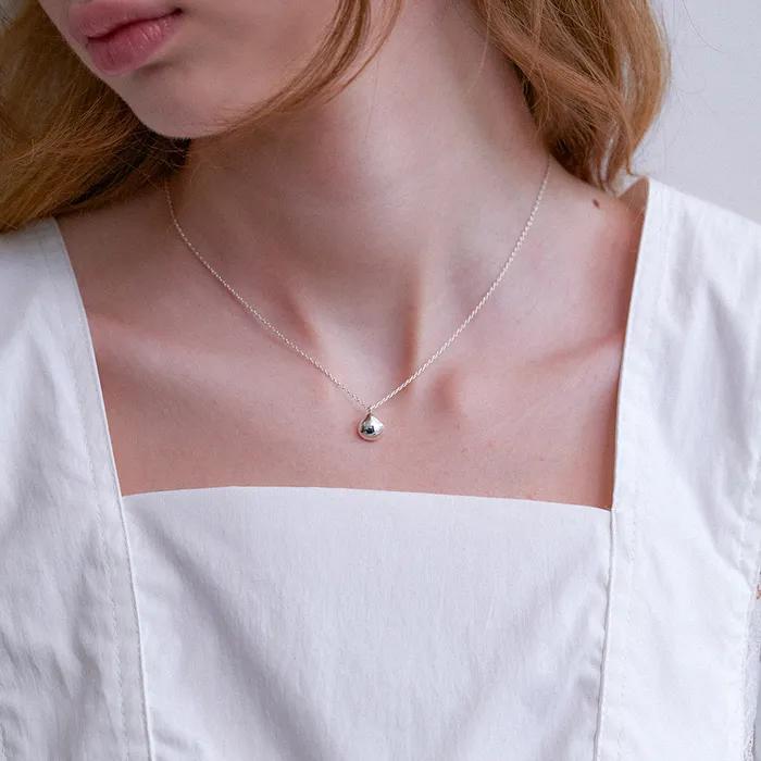 MINI SHELL NECKLACE JN032