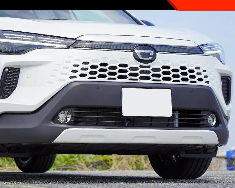 Ozdobna listwa przedniego światła przeciwmgielnego Toyota Corolla Cross (Modele 2025-2026)