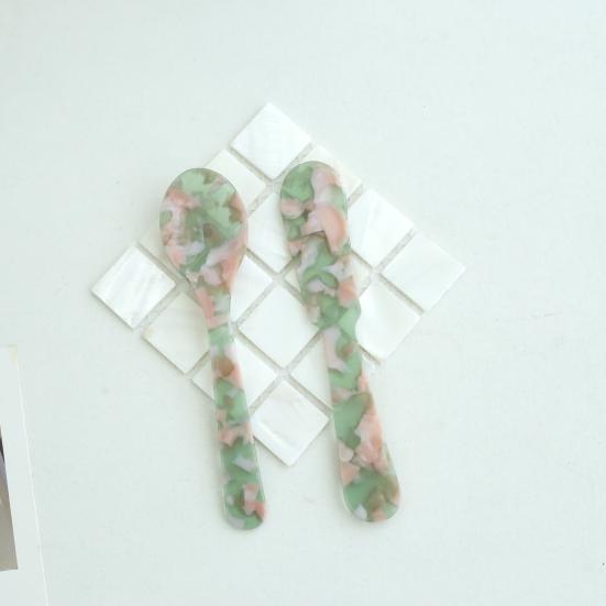 Dessert Spoon Retro Style Smooth Edge Unique Pattern Food Grade Ergonomic Handle Decorative Acrylic Cake Ice Cream