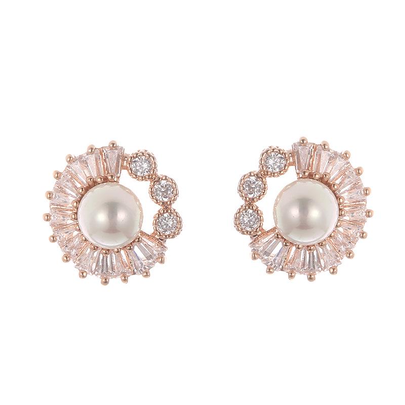 European & American Simple Style Women's Floral Earrings with White Pearl Studs