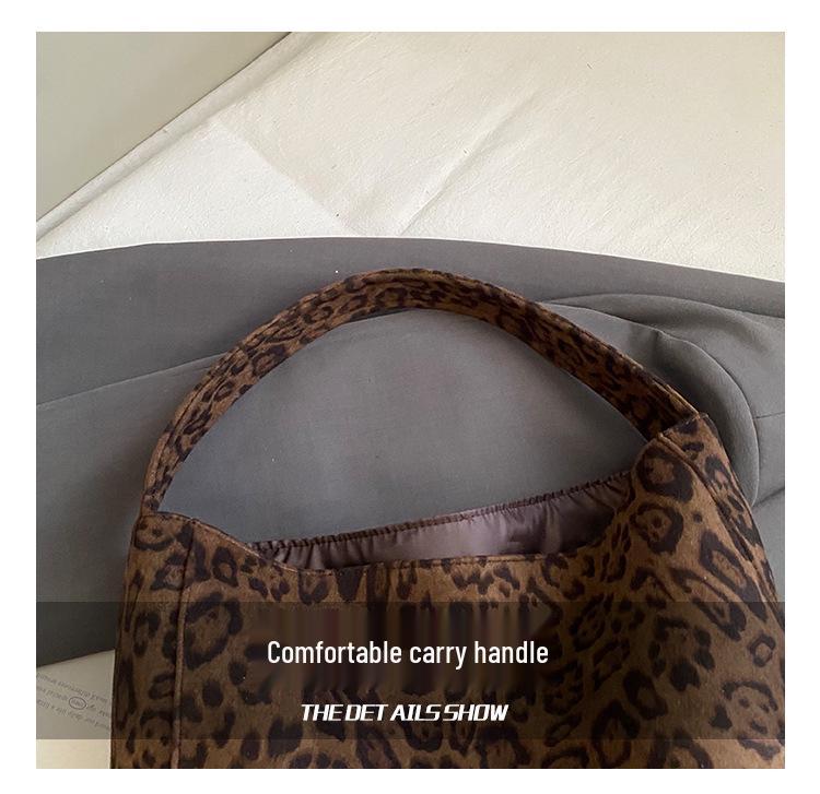 Chic Leopard Print Shoulder Bag: Trendy Versatile Underarm Handbag for Women