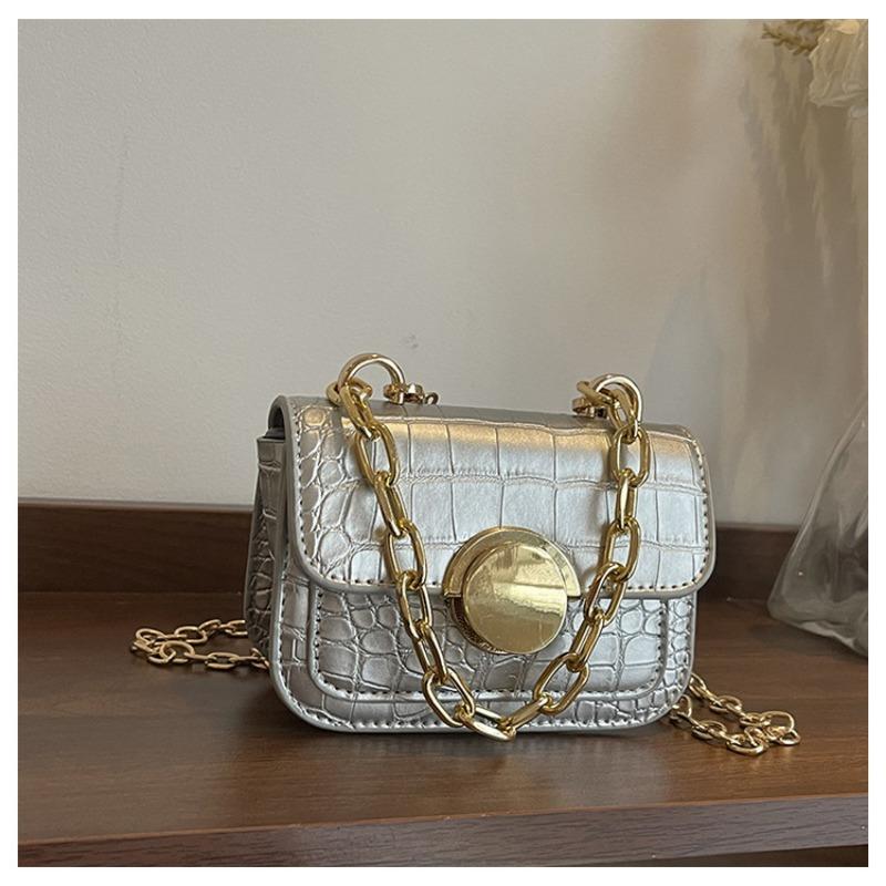 New crocodile pattern texture girls shoulder bag bag love lock accessories small bag girls go out small bag