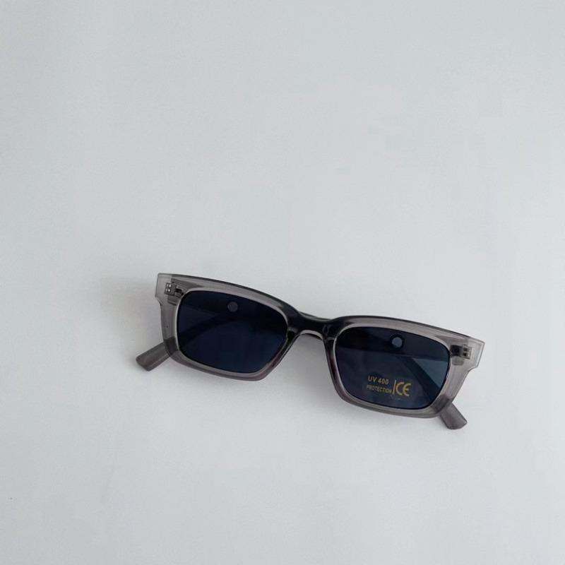 Children's UV Resistant Sunglasses Girls Summer Sun Protection Glasses Boys Super Cool Sun Protection Shades Baby Eyeglasses