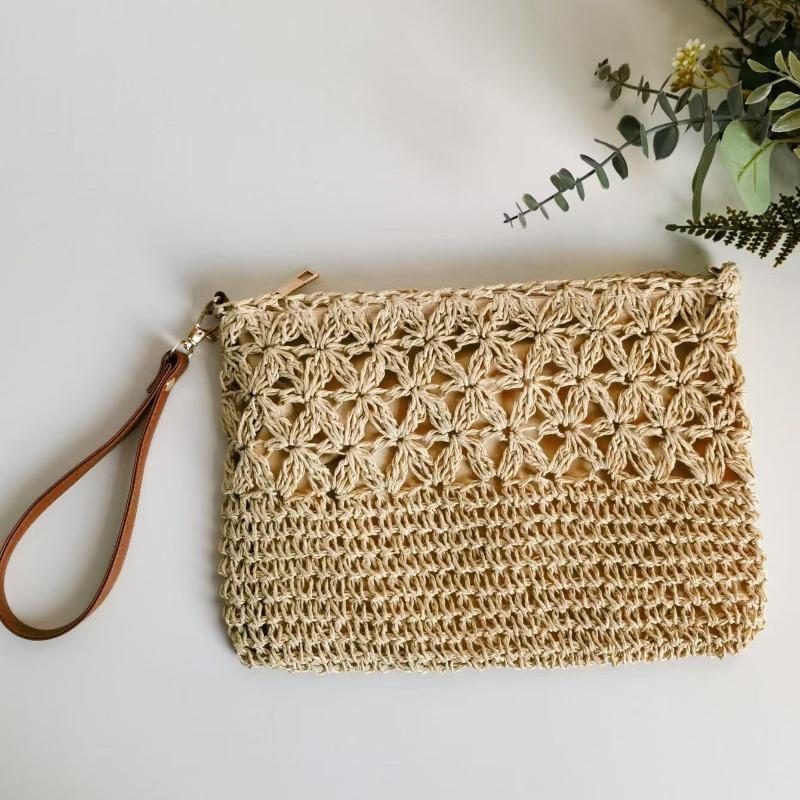 New casual hollow straw bag handwoven bag versatile portable messenger bag women's vacation mobile phone bag beach bag