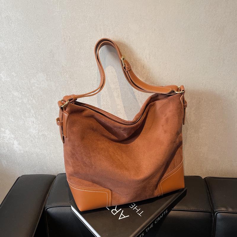 Retro Large-capacity Matte Bag Women's Spring and Summer New Casual Shoulder Bag Fashionable Commuter Tote Bag