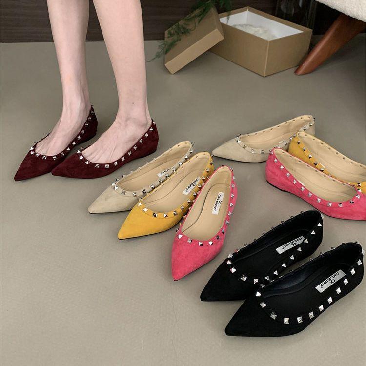 2025 new spring French suede rivet shoes women's versatile small fragrant commuter pointed flat shoes shallow single shoes tide