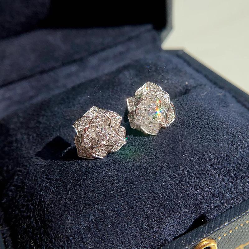 

Ян Ин Серьги из стерлингового серебра 925 пробы с розовым жемчугом и бриллиантами в виде камелий - Универсальные, Роскошные и Элегантные. Sterling Silver