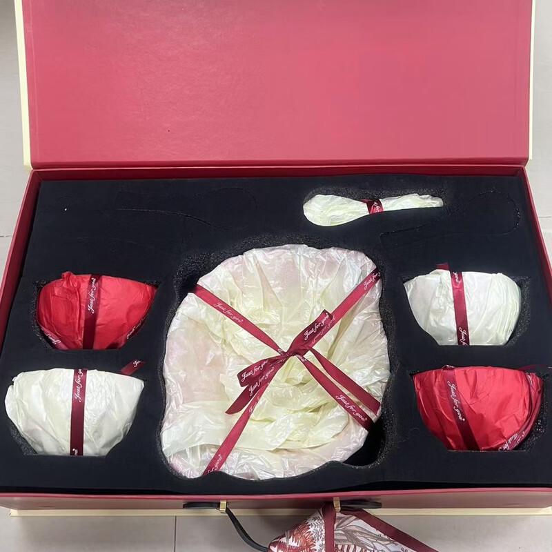 Linpan Underglaze Ceramic Red Rose Dinnerware Set