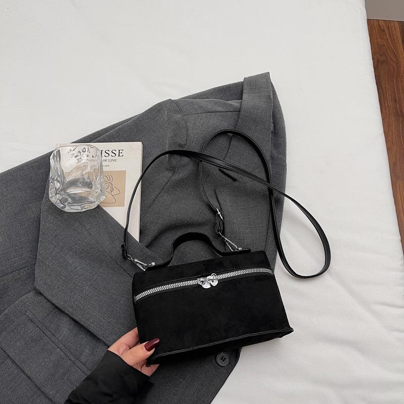 Autumn Winter Premium Suede Crossbody Bag Retro Stylish Shoulder Bag Comfortable and Versatile Texture Storage Bag for Women