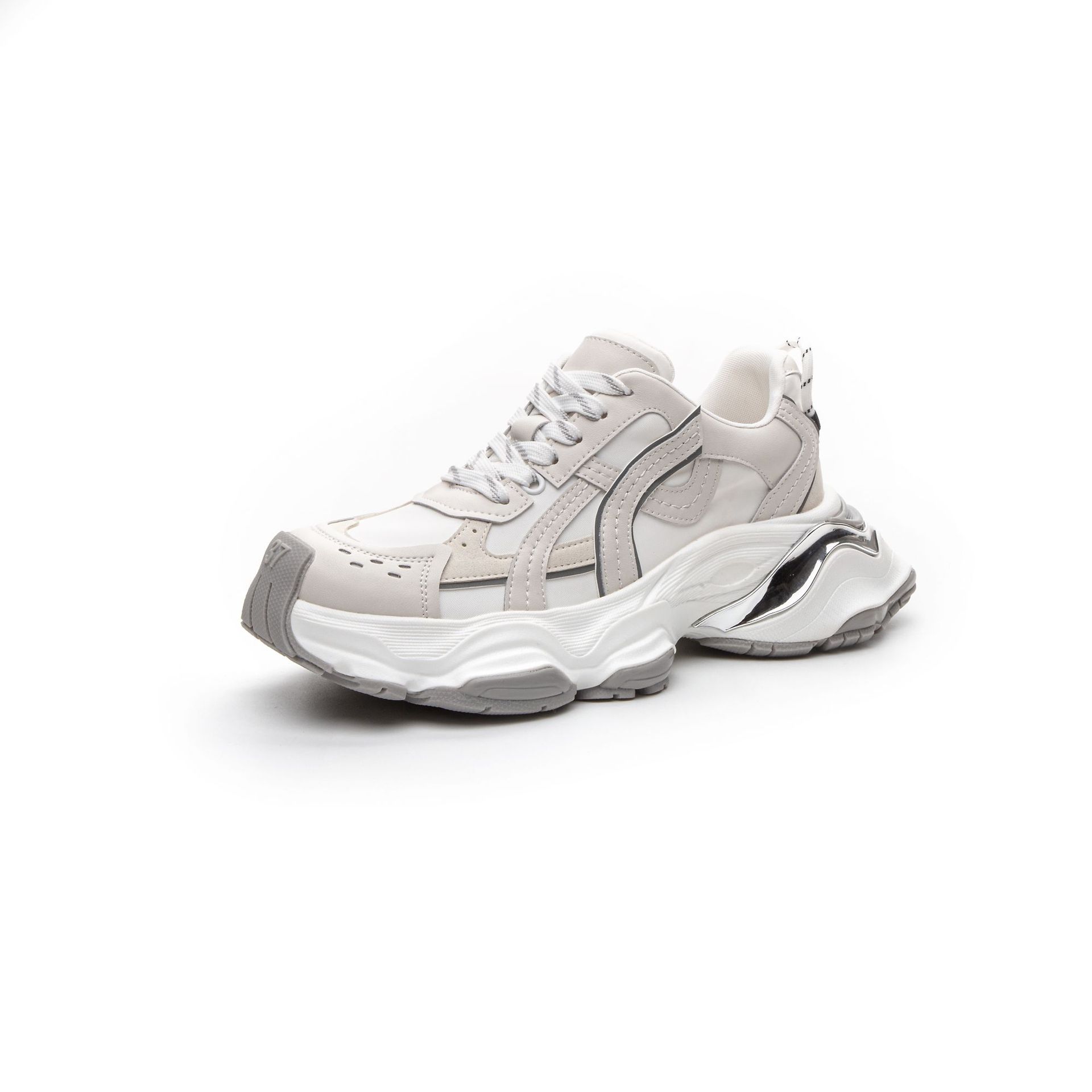 

Customized leather thick-soled heightening dad shoes for women in summer 2025, new multi-dimensional space fashion casual women s shoes 35