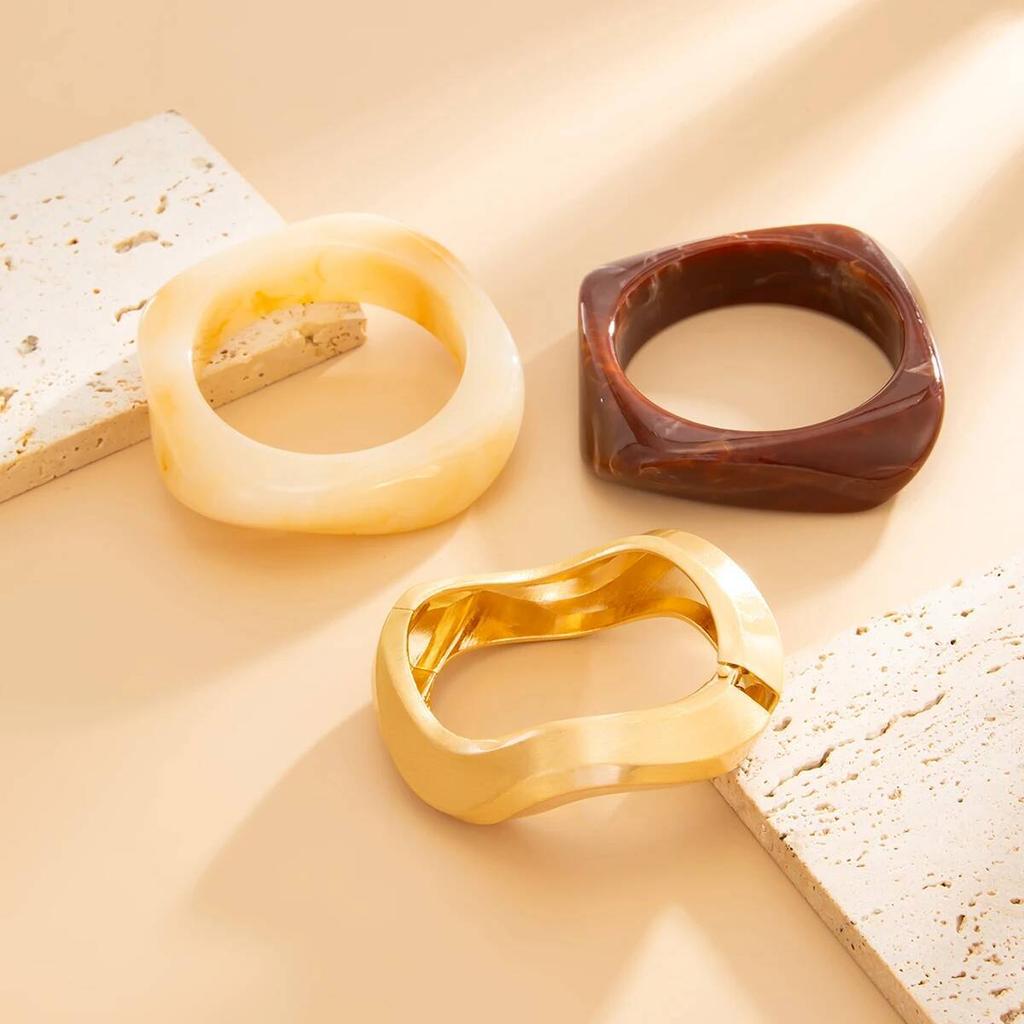 SHIXIN 3 Styles Minimalist Resin Acrylic Thick Wide Bracelet for Women Vintage Irregular Wave Cuff Bangle Charm Hand Jewelry New