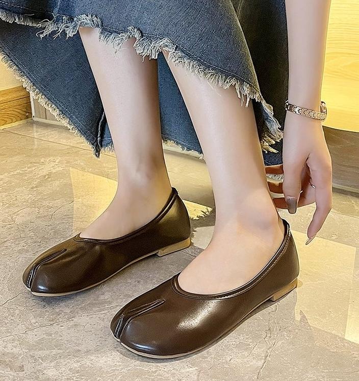 Japanese Style Tabi Ninja Shoes Women Cozy Leather Flats Split Hoof Toe Loafers Femme Mary Jeans Mocasines Ladies Ballerina Shoe