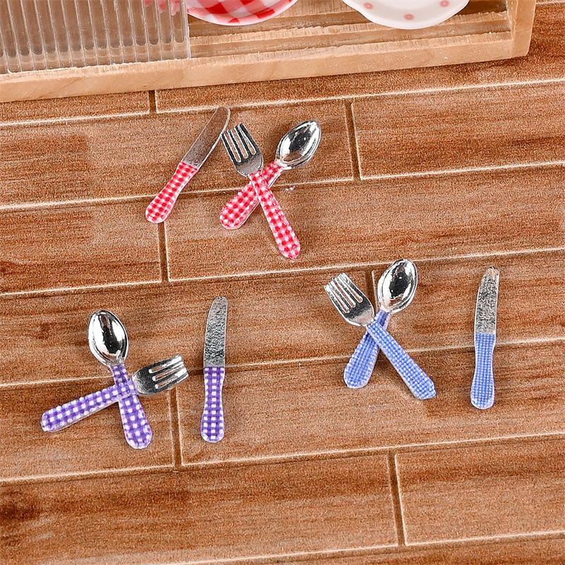 3er Set Puppenhaus Miniatur Küchenspielzeug Kariert Legierung Gabel und Löffel Dreiteiliges Set Modell Heimdekor Kinderspielzeug Ornamente Geschenke