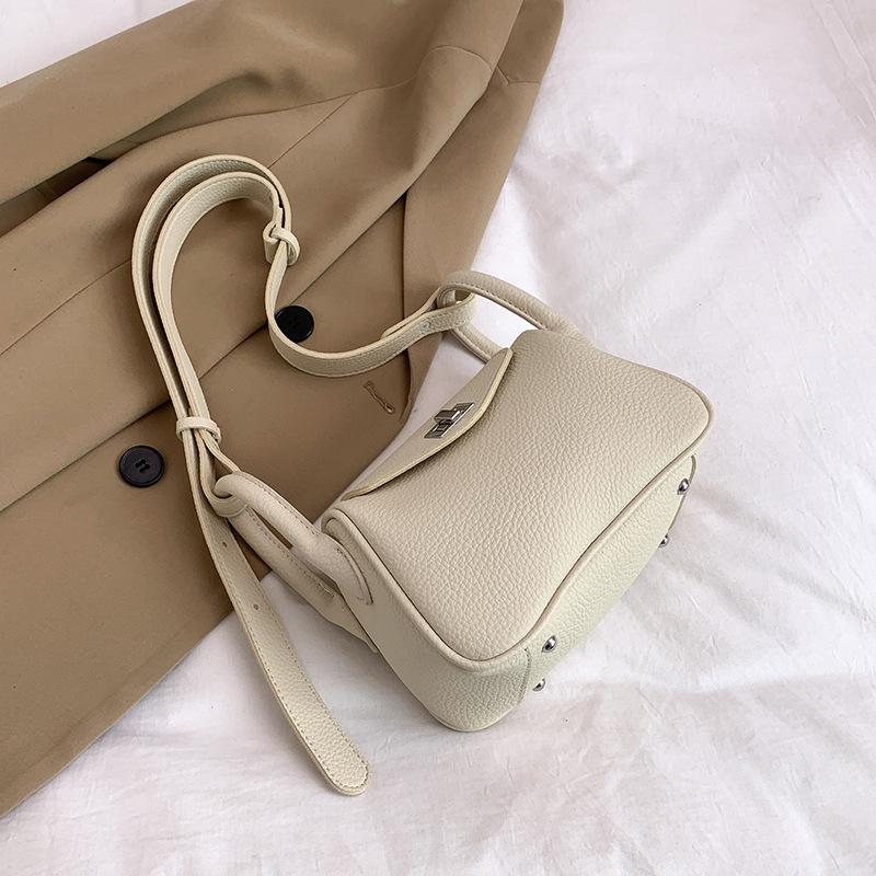 Korean version niche underarm bag women's 2025 new trendy spring fashion lychee pattern vegetable basket bag personalized messenger bag