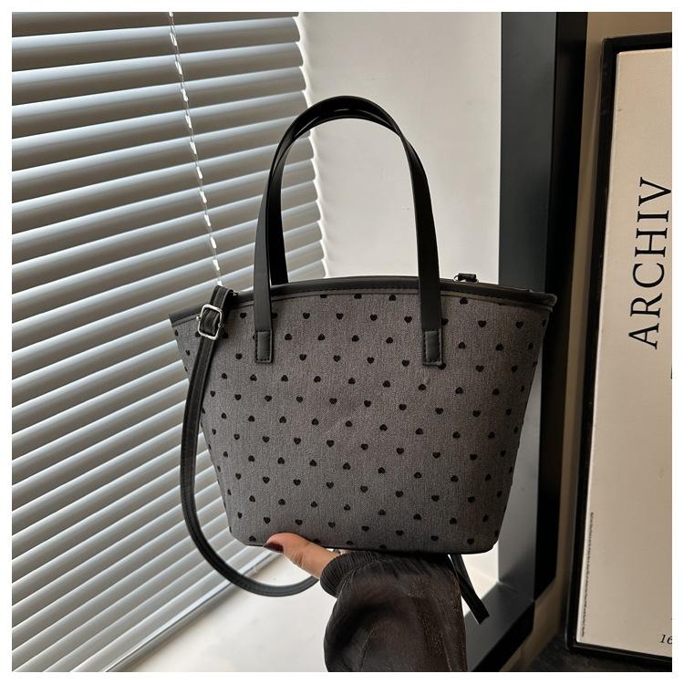 

Fashion large-capacity tote bag women s 2025 autumn new casual retro shoulder bag commuter handbag bag