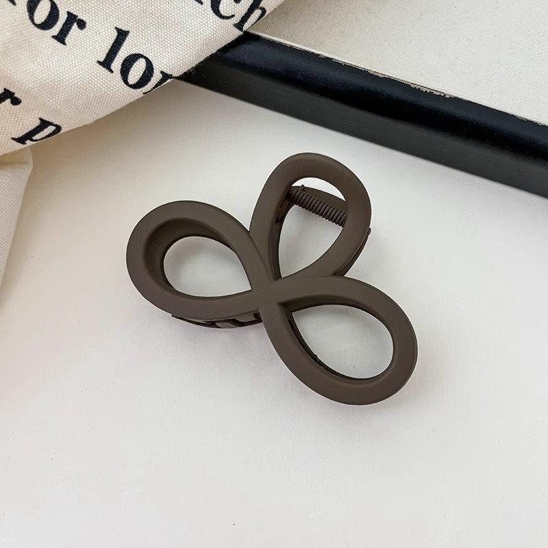 

Vintage Frosted Shamrock Hair Clip for Women Elegant Shark Clip Fashion Girl Hair Claw Large Clip Ponytail Hairpin Crab Headwear