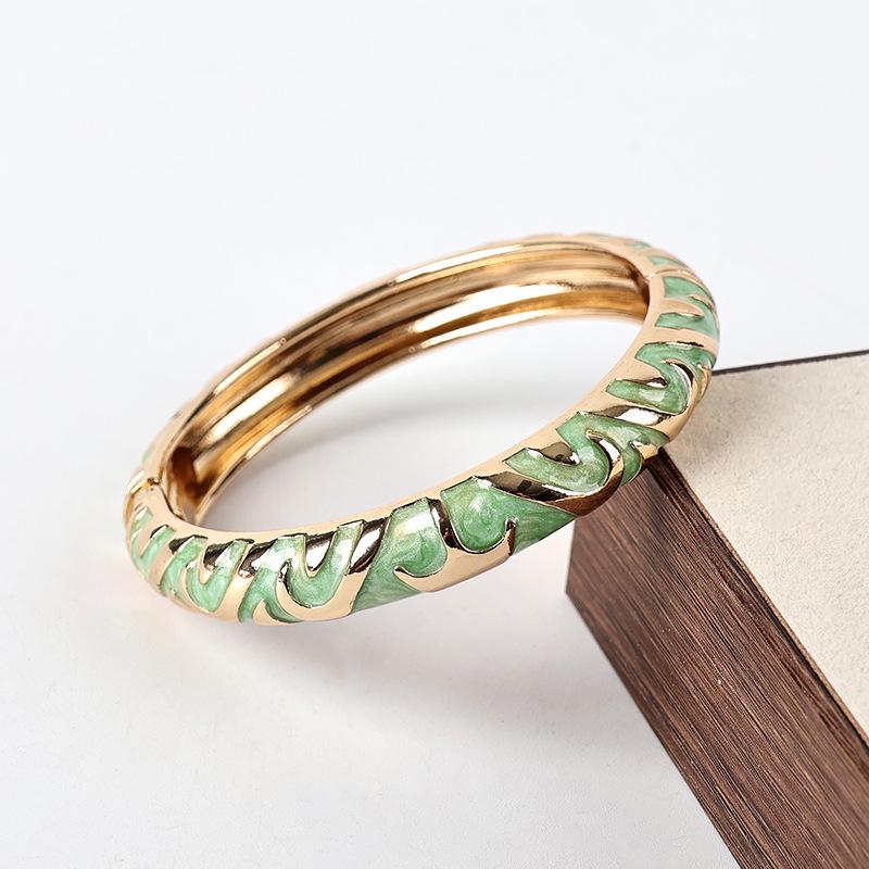 Elegant Retro Colorful Enamel Drip Oil Diamond Pattern Bracelet