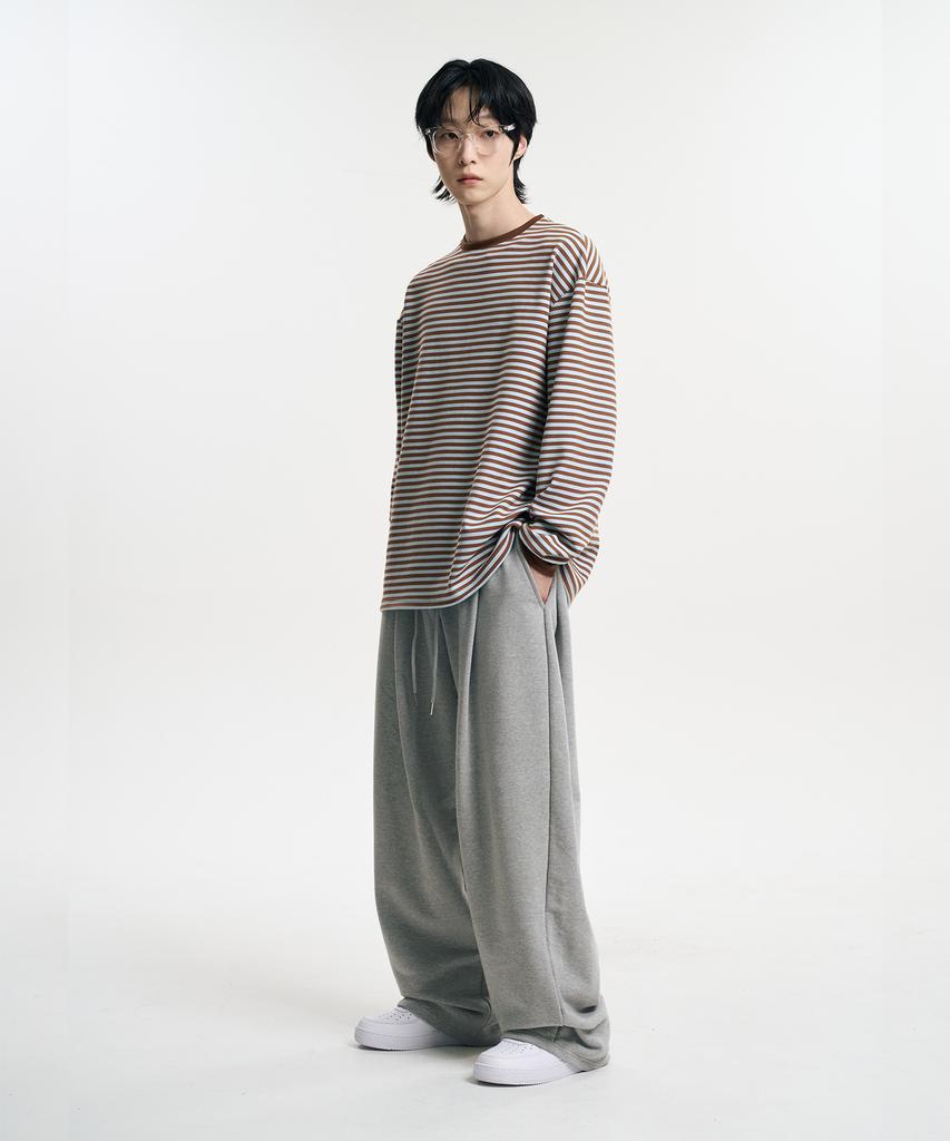 Mubeun Essential One-Pleat Wide Sweatpants Gray