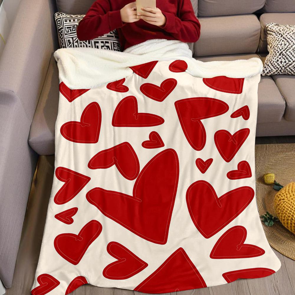 Romantische Crème Rood Hart Flanellen Deken Warm Zacht Halloween Kerst Bank Warm Gezellig Decoratief Decor Cadeau Voor Elk Seizoen