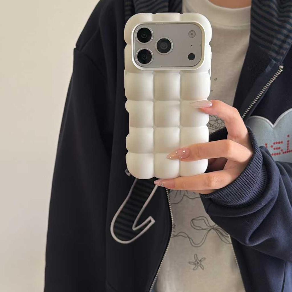 Frosted White 3D Waffle Egg Cake Drop-Proof Phone Case for iPhone 15/16/17 Pro Max