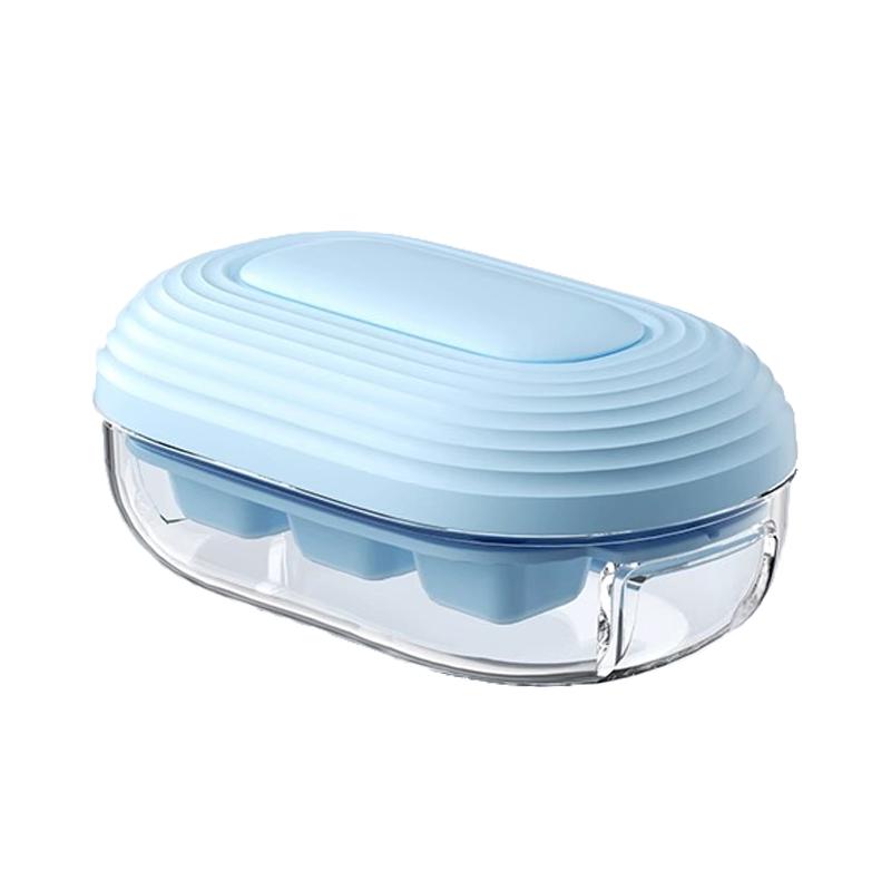 Skladujte mražené kostky ledu v lisovaných ledových boxech pro snadné uvolnění a rychlé zmrazení pro domácí použití