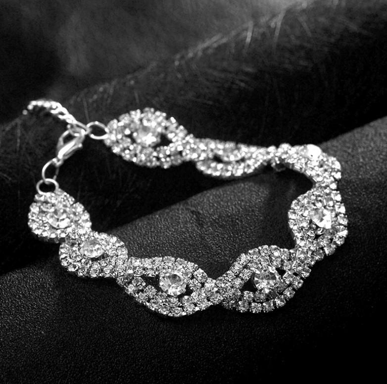 Women Jewelry Elegant Deluxe Crystal Bracelet Women Infinity Rhinestone Bangle серебряный