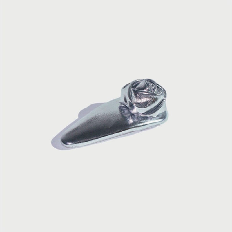 

usite FLOWER CORSAGE HAIR PIN (SILVER) SILVER FREE