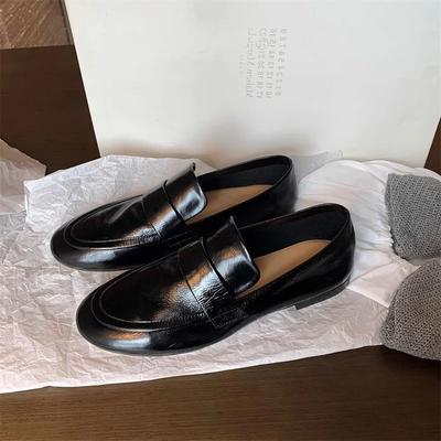 Moda 2024 Wiosna Wosk Mała Miękka Skóra Pojedyncze Buty Kobieta Marka Okrągły Nosek Płaskie Wygodne Czarne Solidne Wsuwane Niskie Obcasy Loafersy