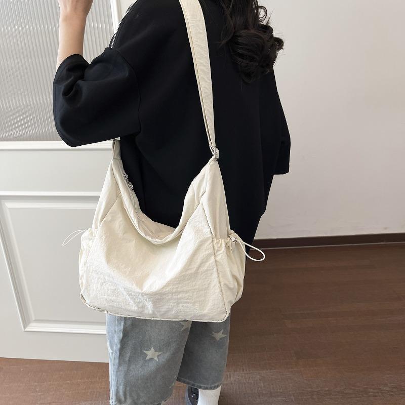 Stylish solid color casual shoulder bag New large-capacity simple messenger bag Versatile Korean version Lazy commuter bag