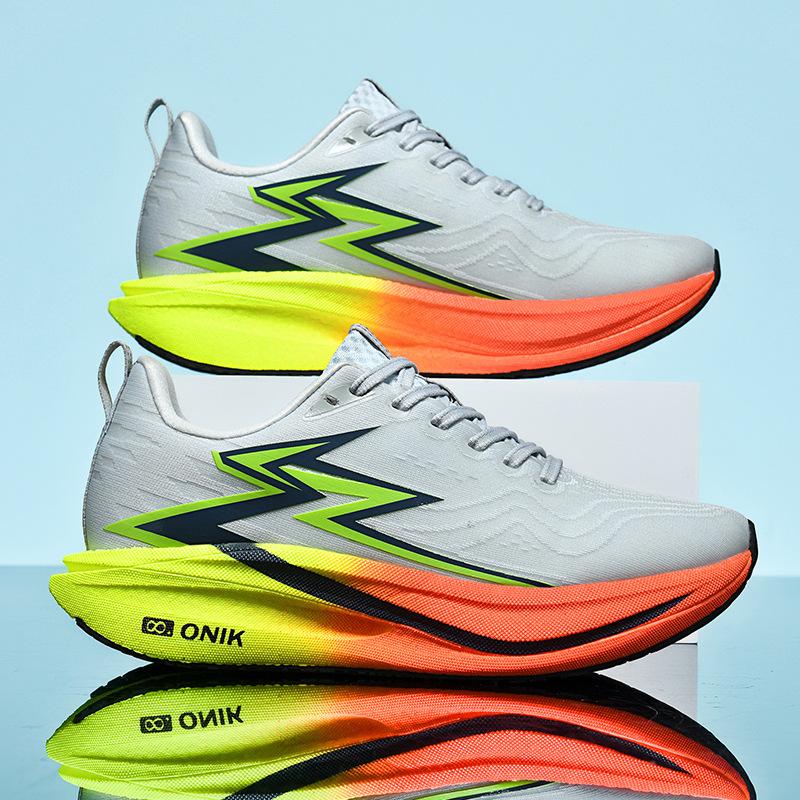 High-quality marathon carbon board running shoes fly-woven breathable sports shoes middle school students racing body test running shoes shock ab